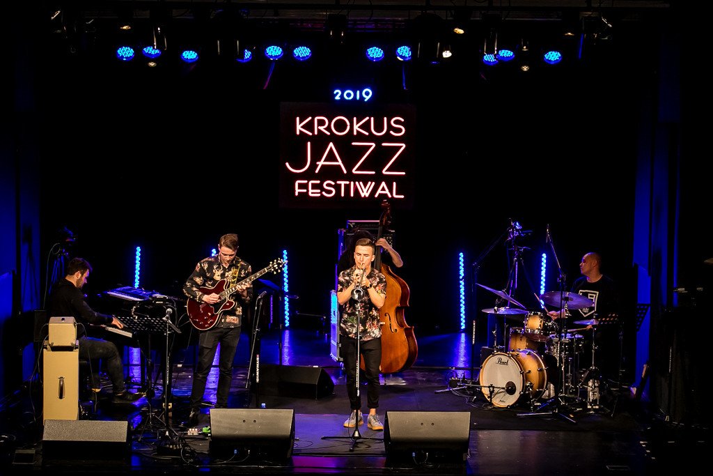 modzi-jazzmani-walcza-o-krokusa-83923