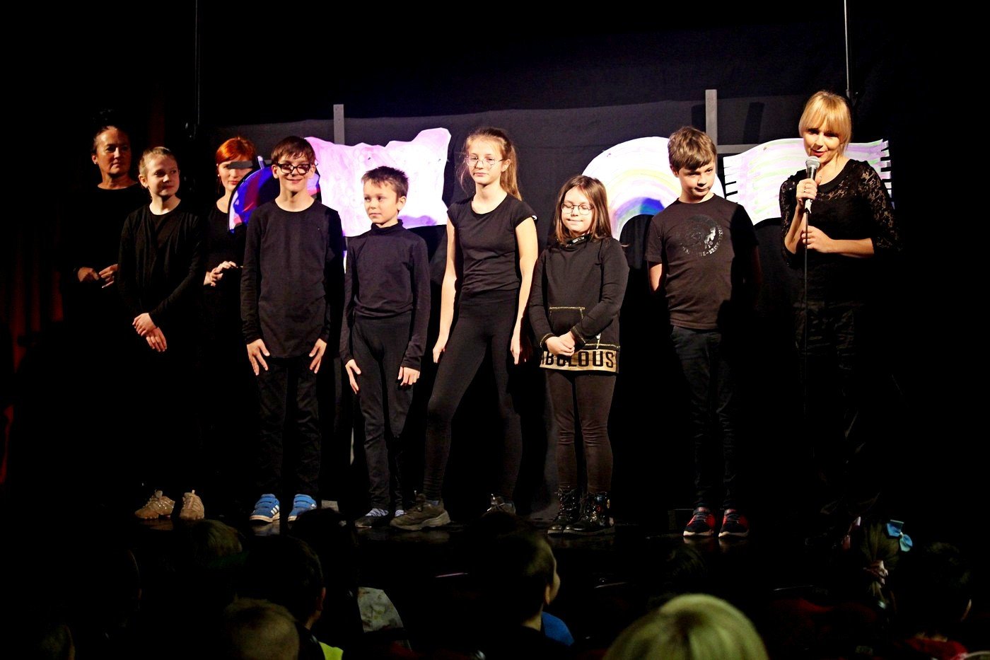 wzruszajacy-spektakl-niezwykych-aktorow-83976