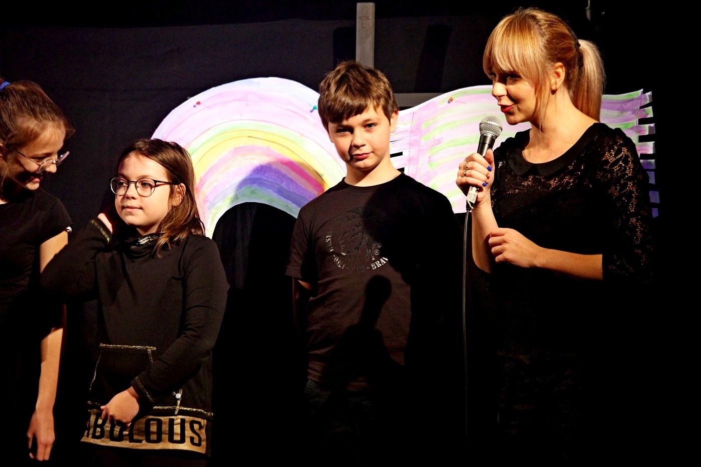 wzruszajacy-spektakl-niezwykych-aktorow-83976