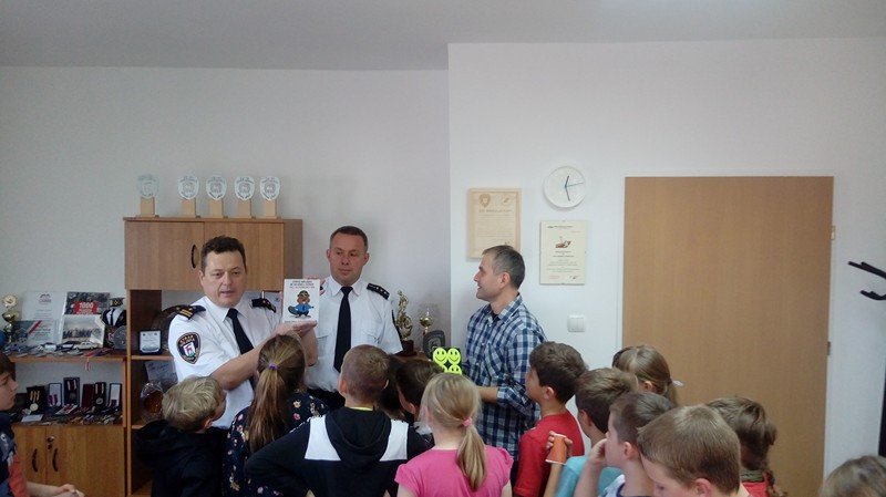 uczniowie-szostki-w-strazy-miejskiej-84032