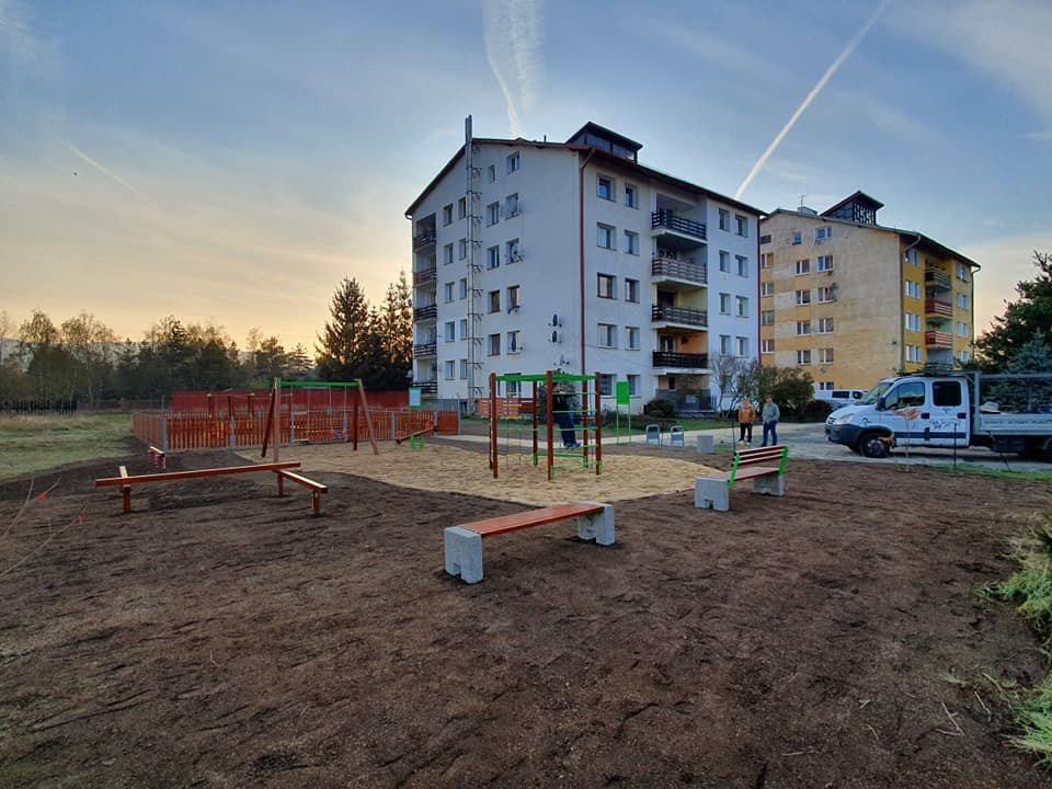 plac-zabaw-gotowy-84194