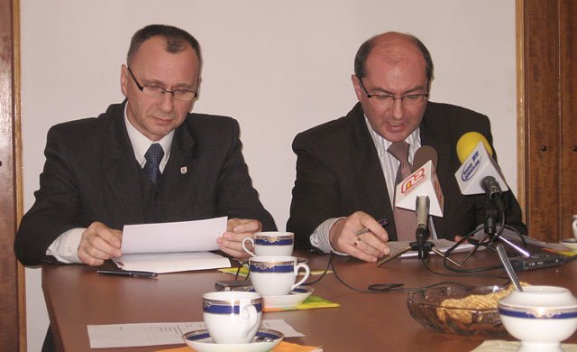 Prezydent Obrębalski ze swoim zastępcą Jerzym Łużniakiem.