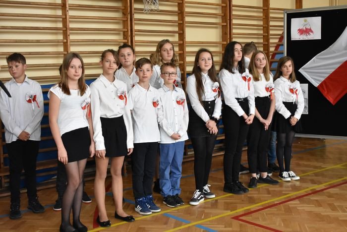 hymn-dla-niepodlegej-84250