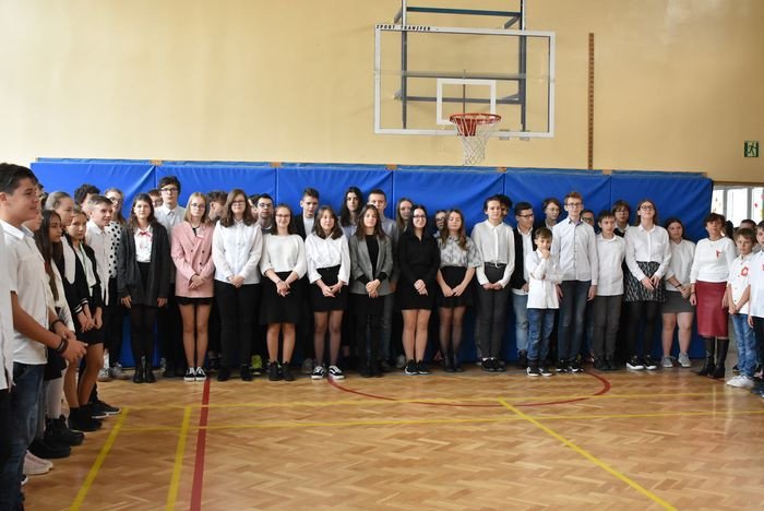 hymn-dla-niepodlegej-84250