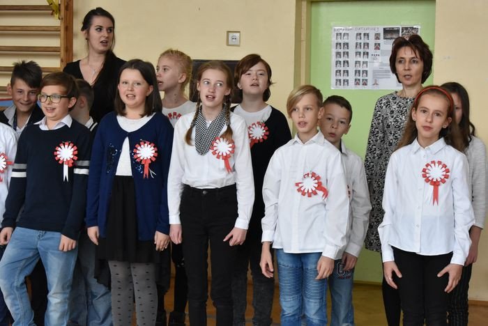 hymn-dla-niepodlegej-84250