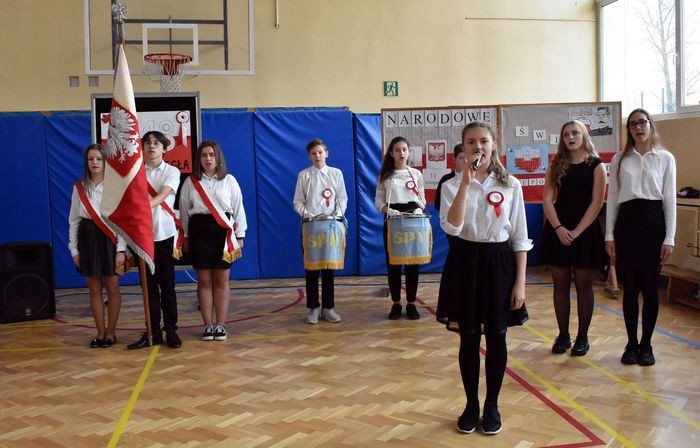 hymn-dla-niepodlegej-84250