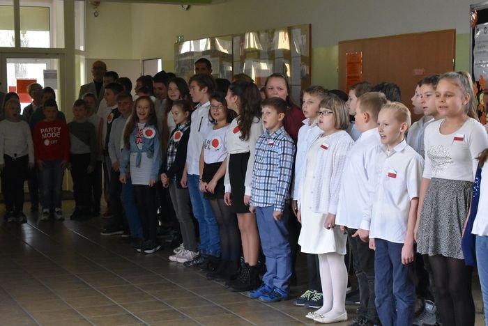 hymn-dla-niepodlegej-84250
