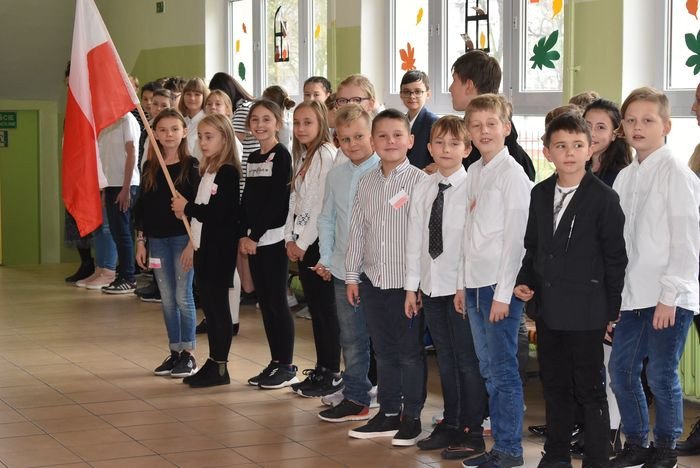 hymn-dla-niepodlegej-84250