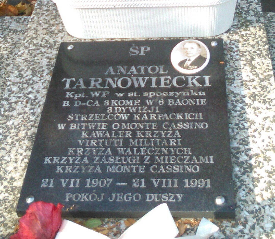 Tablica nagrobna Anatola Tarnowieckiego/fot. Monika Piecko
