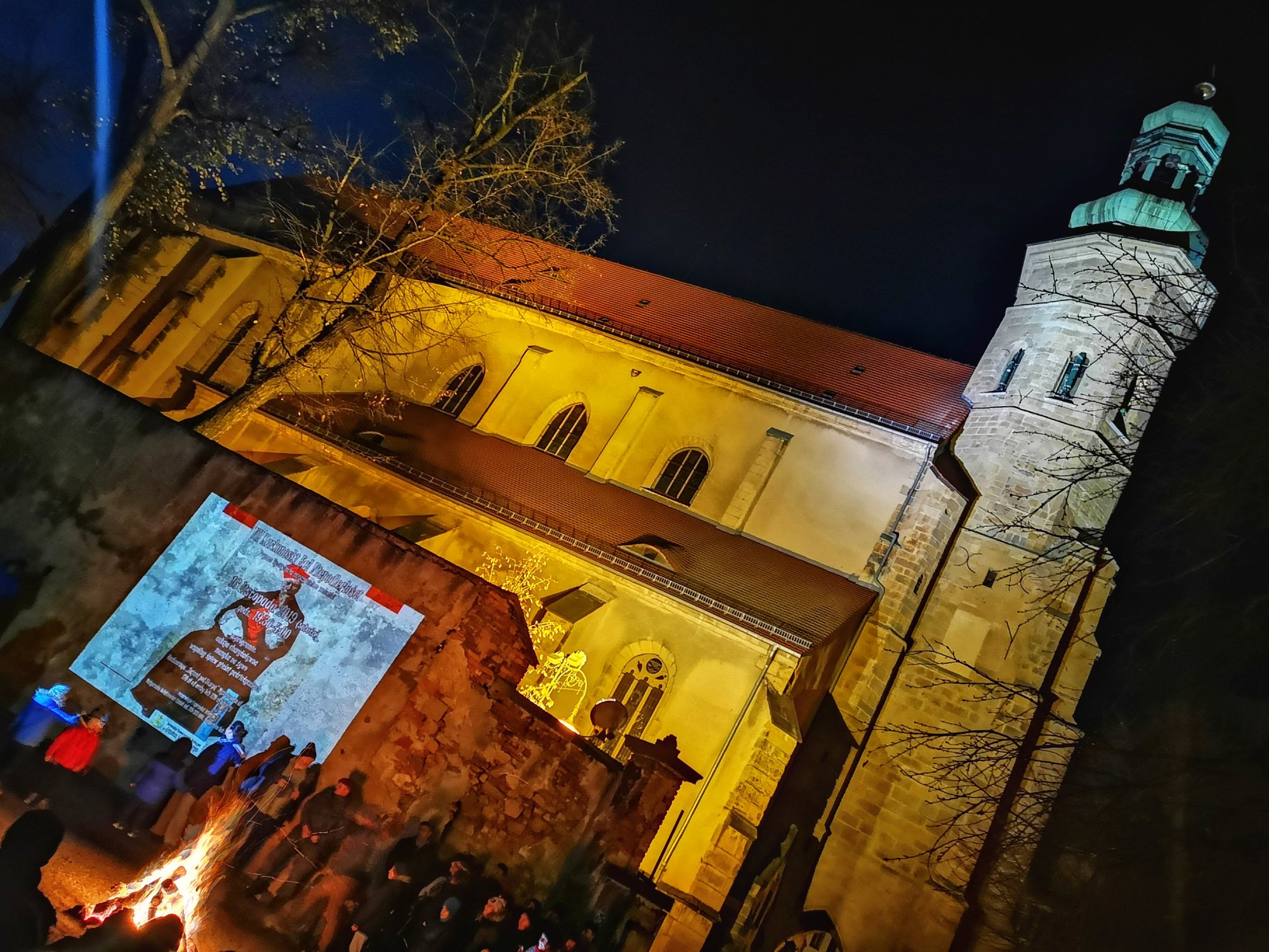 patriotycznie-przy-ognisku-84293