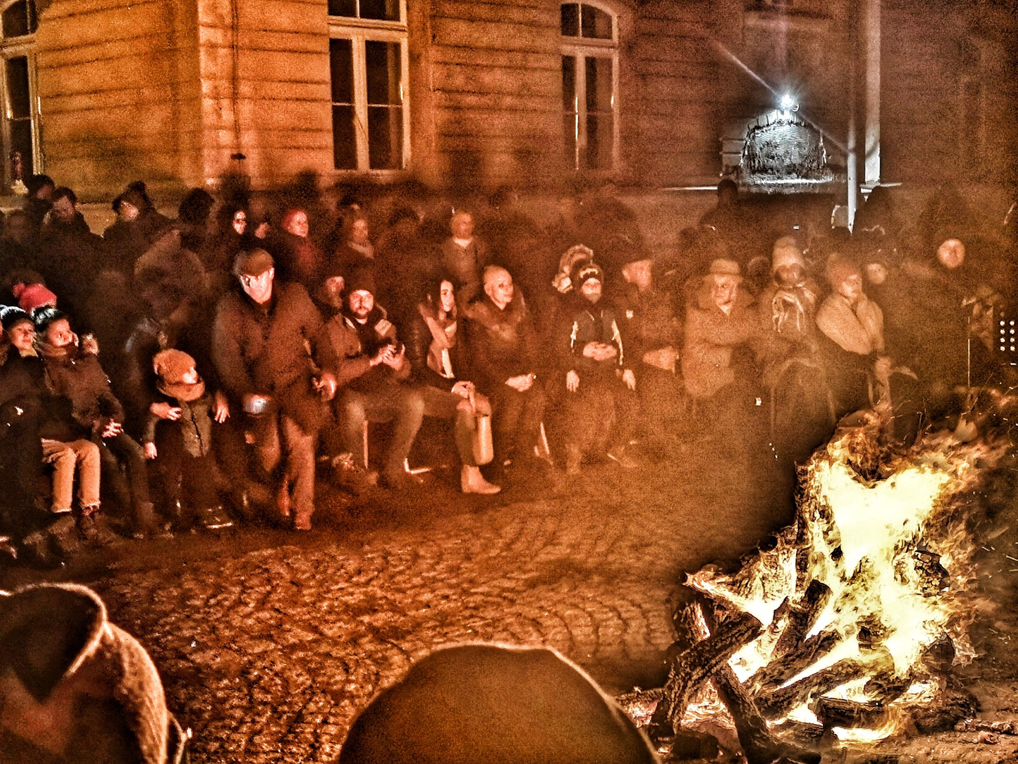 patriotycznie-przy-ognisku-84293