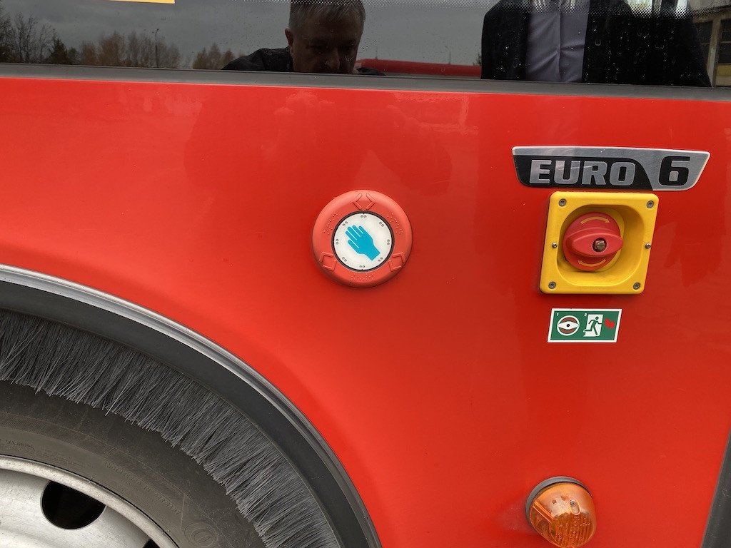 gorace-przyciski-w-autobusach-mzk-84337