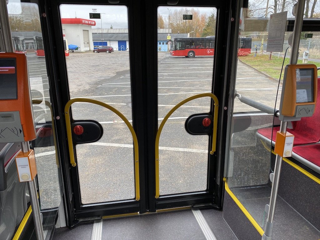 gorace-przyciski-w-autobusach-mzk-84337