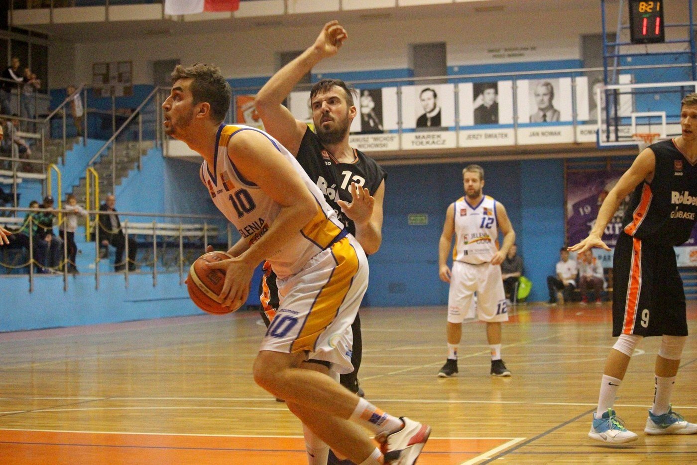 gimbasket-pokonany-84367