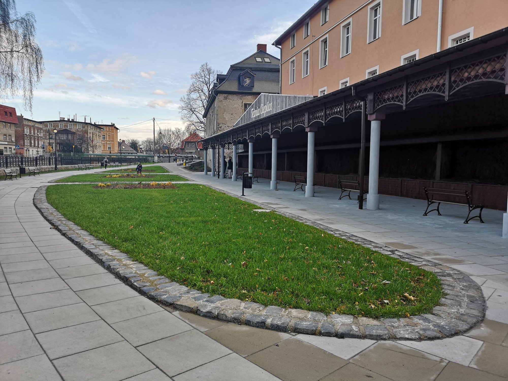 bulwar-cieplicki-otwarty-84409