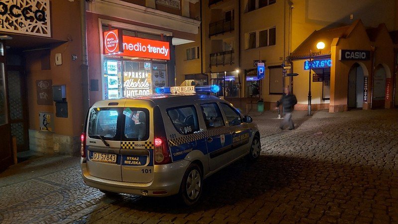 straznicy-ujeli-sprawce-kradziezy-sklepowej-84504