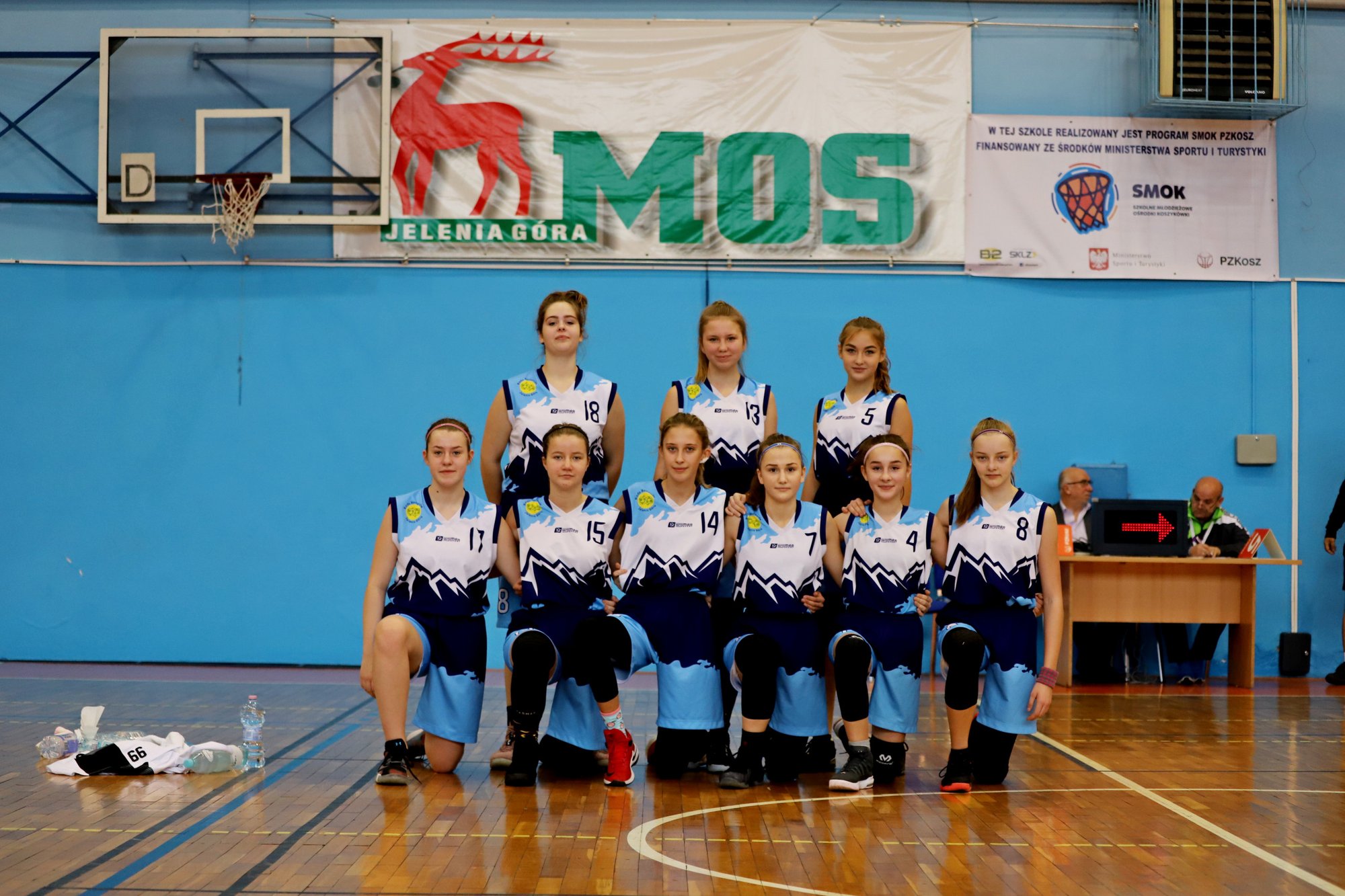 jeden-mecz-dwa-awanse-84512