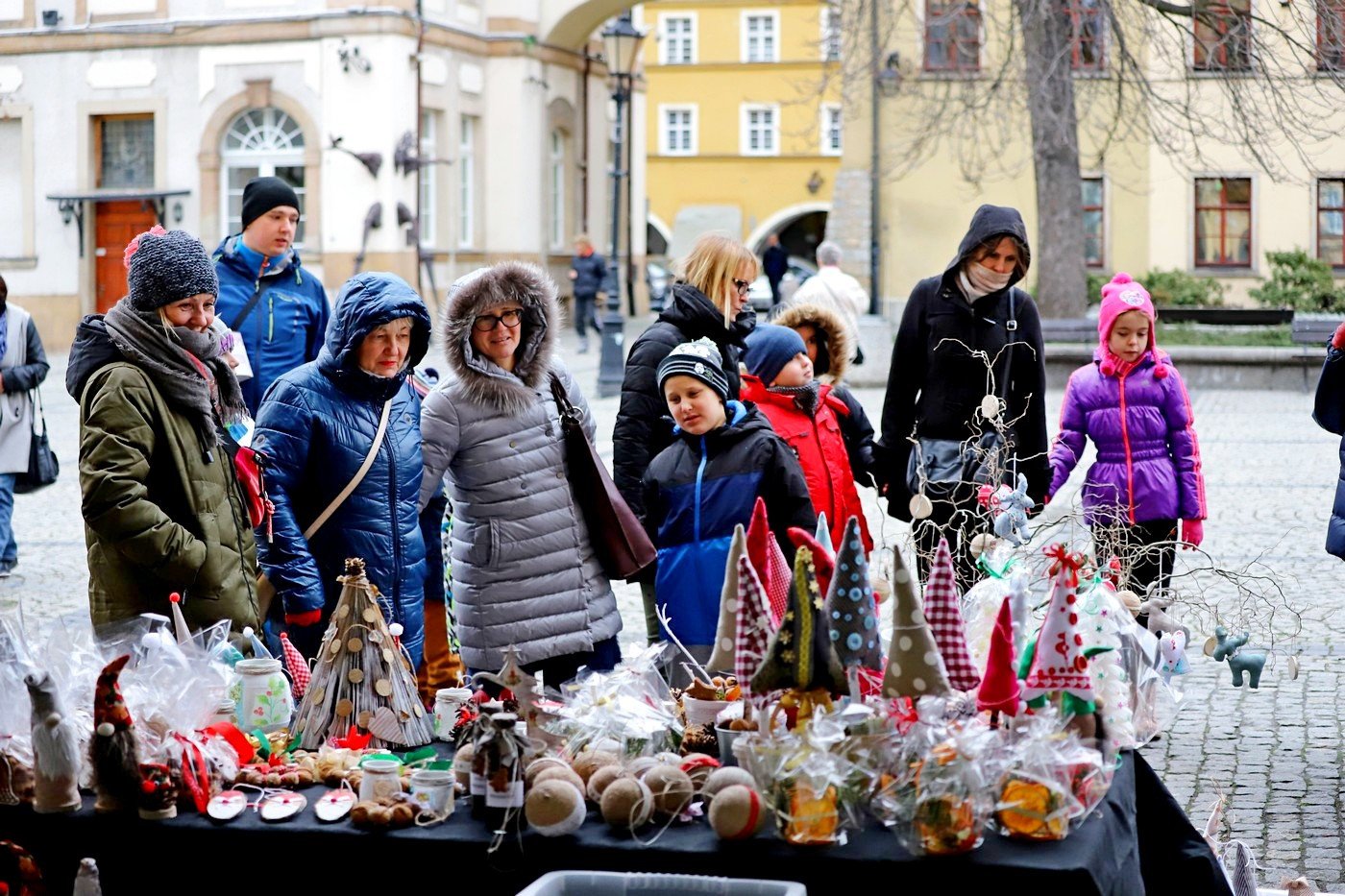 kiermasz-swiateczny-mozesz-pomoc-84643