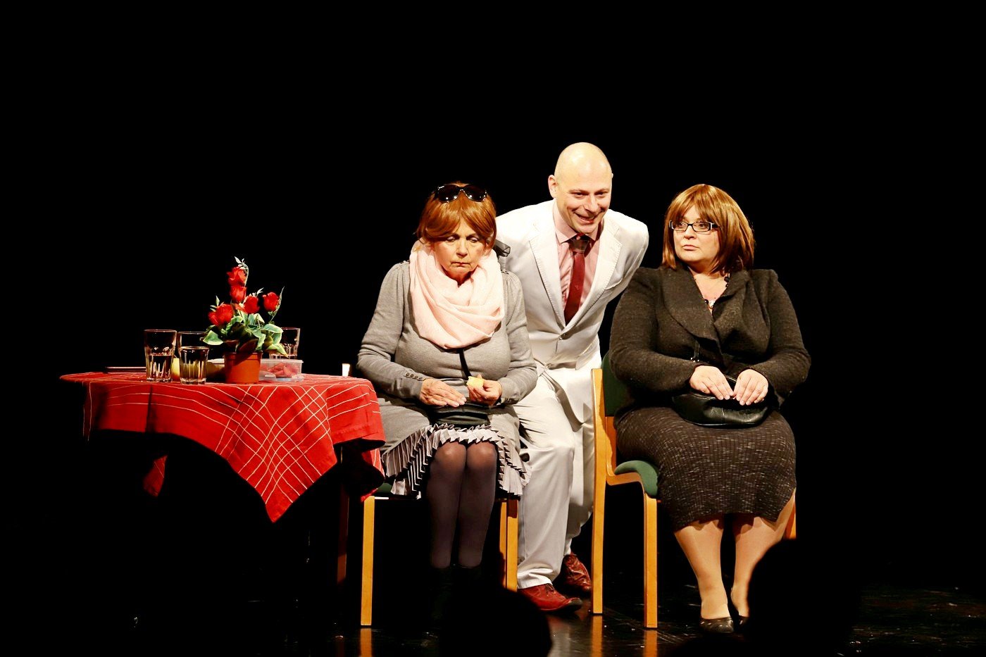 komedia-z-magiczna-pokrywka-84730