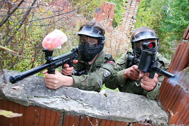 Niegroźna strzelanina na poligonie.