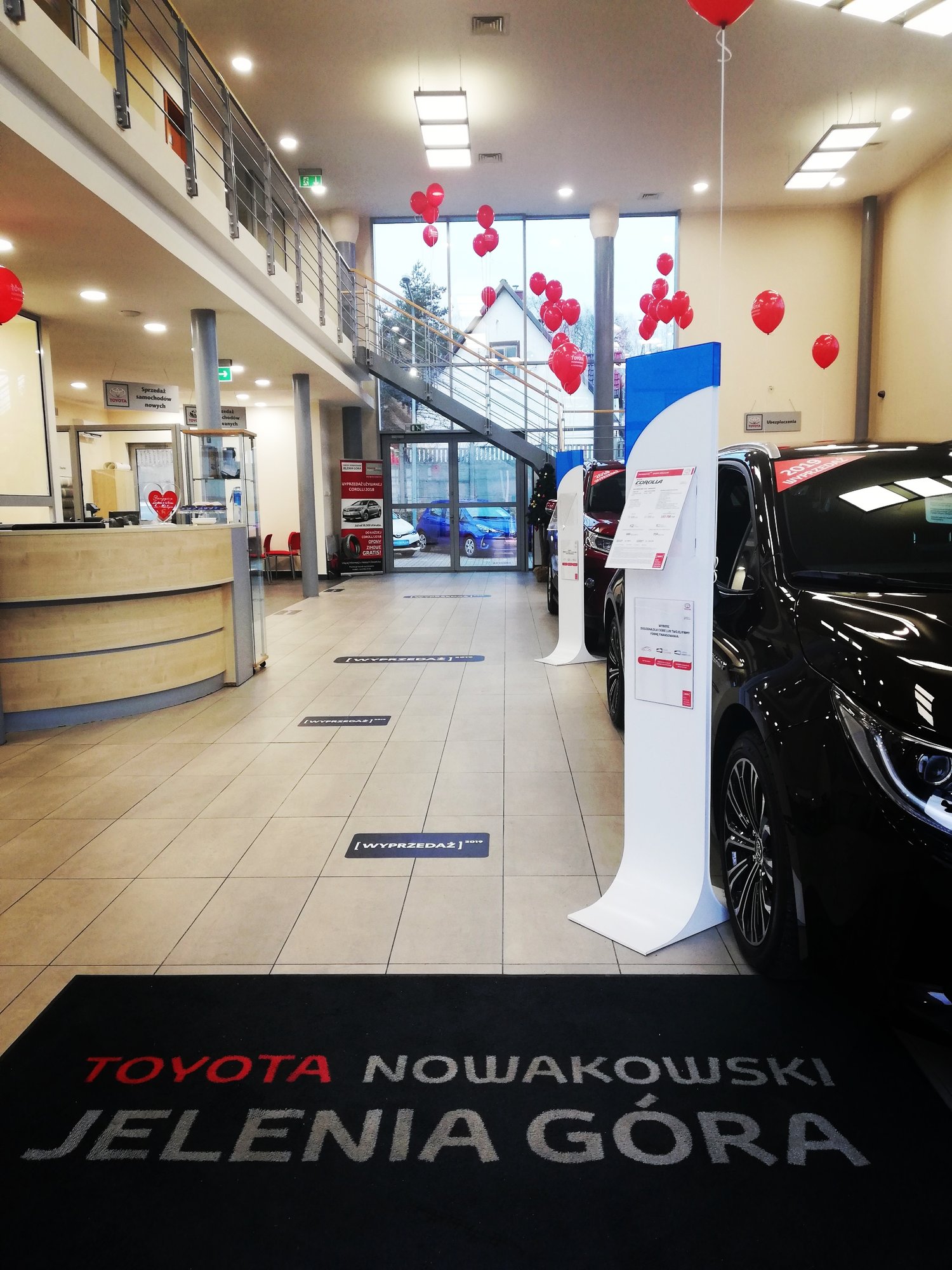 toyota-nowakowski-przejmuje-grabarow-nowy-salon-juz-otwarty-84769