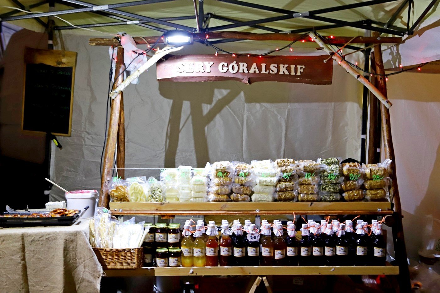 trwa-jarmark-swiateczny-84838