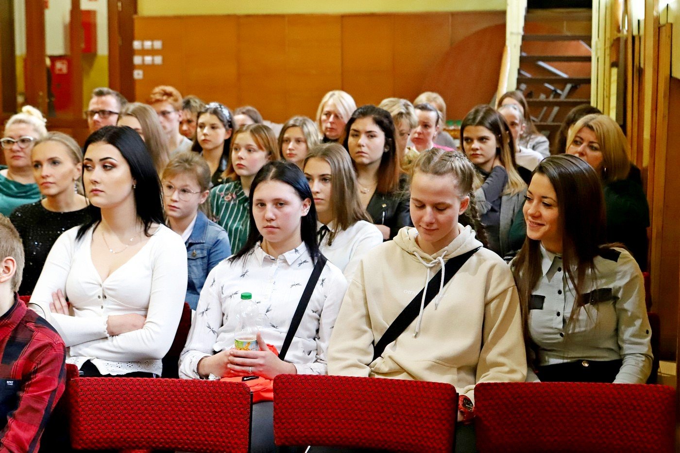 o-przemocy-rowiesniczej-84889