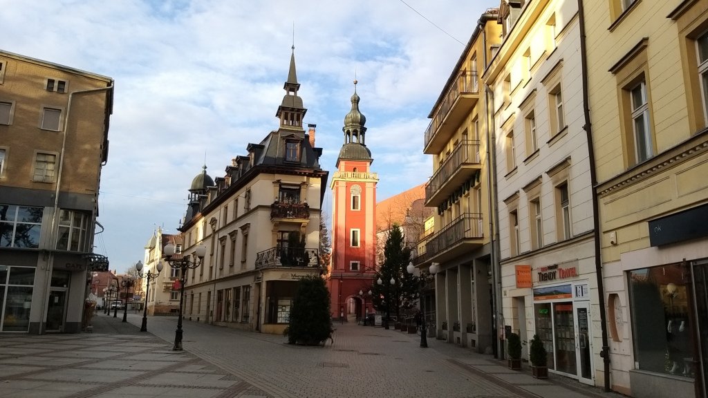 gownym-cieplickim-szlakiem-spacerowym-84905