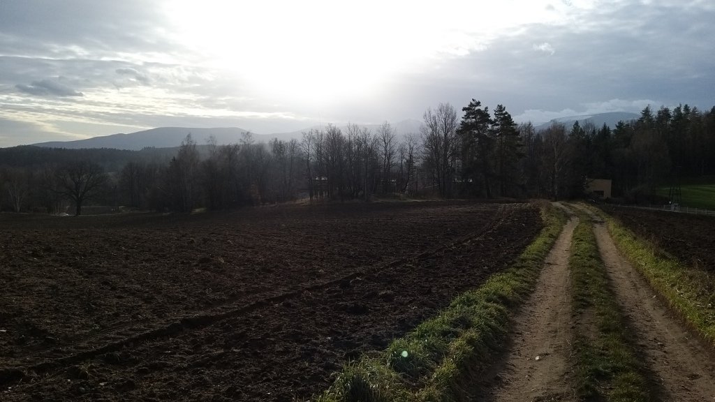 gownym-cieplickim-szlakiem-spacerowym-84905
