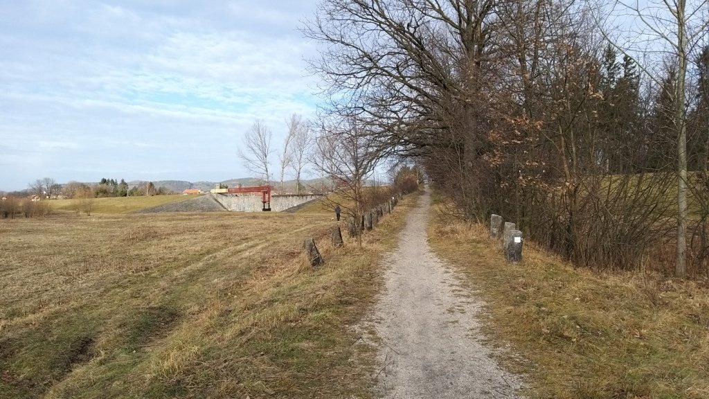 gownym-cieplickim-szlakiem-spacerowym-84905
