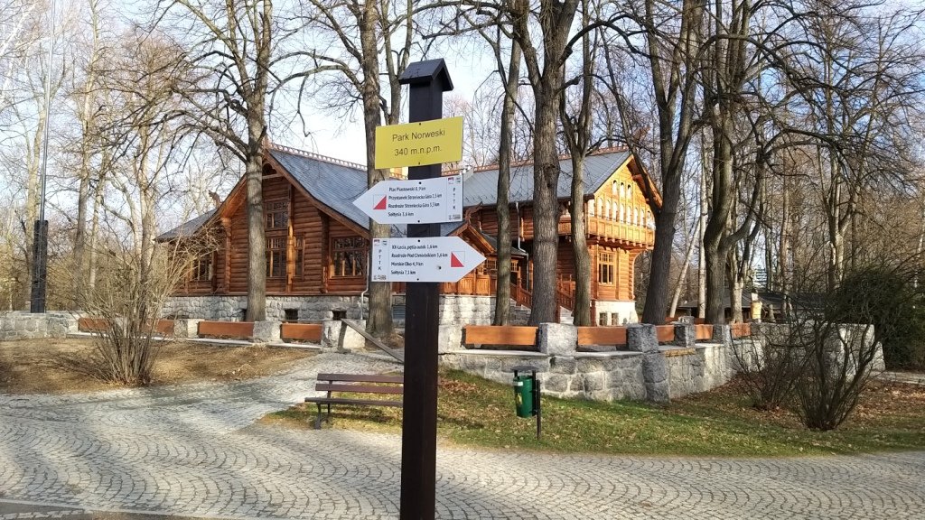 gownym-cieplickim-szlakiem-spacerowym-84905