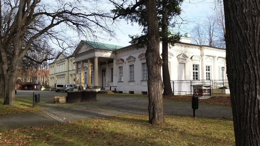 gownym-cieplickim-szlakiem-spacerowym-84905