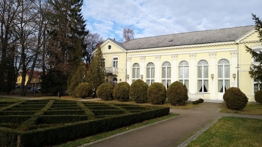 gownym-cieplickim-szlakiem-spacerowym-84905