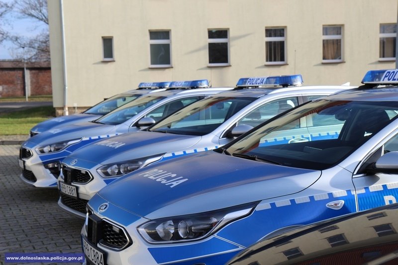 dla-dolnoslaskiej-policji-55-nowych-radiowozow-85102