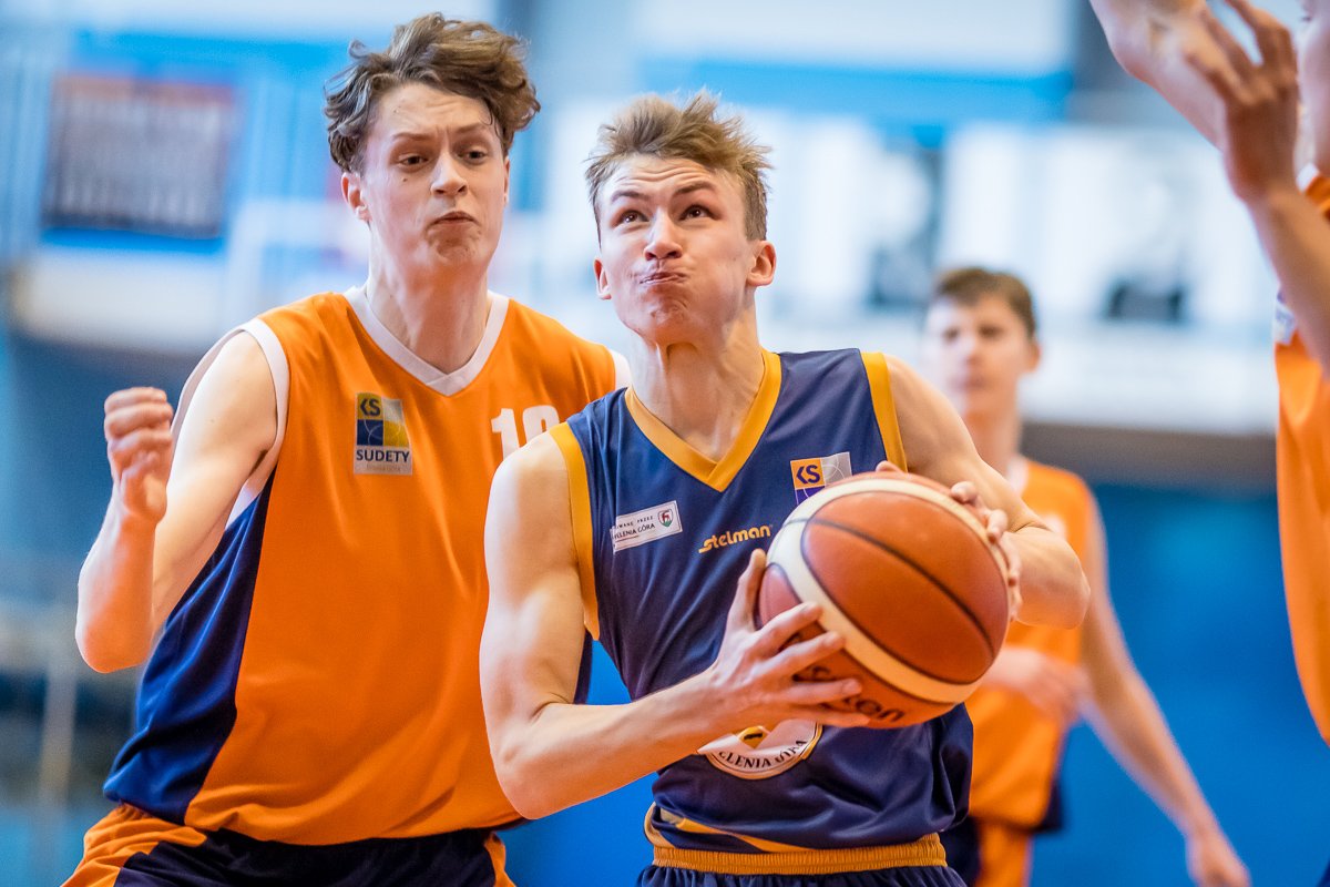 derby-dla-ekipy-oleksego-85111