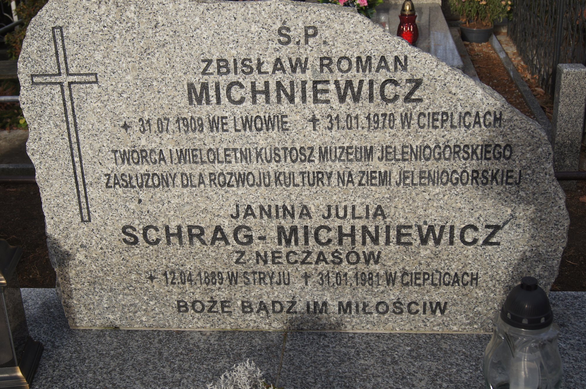 Nagrobek Z. Michniewicza/fot. S. Firszt