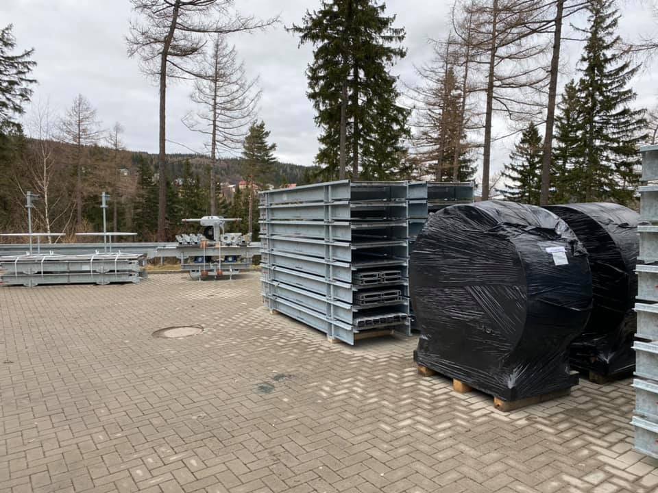 montaz-tasmociagu-pod-wyciagiem-na-kope-85287