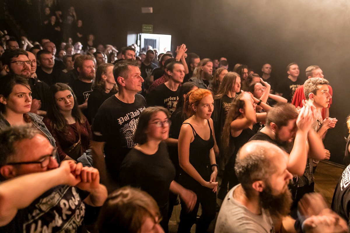 komplet-na-koncercie-punkowym-w-jck-85507