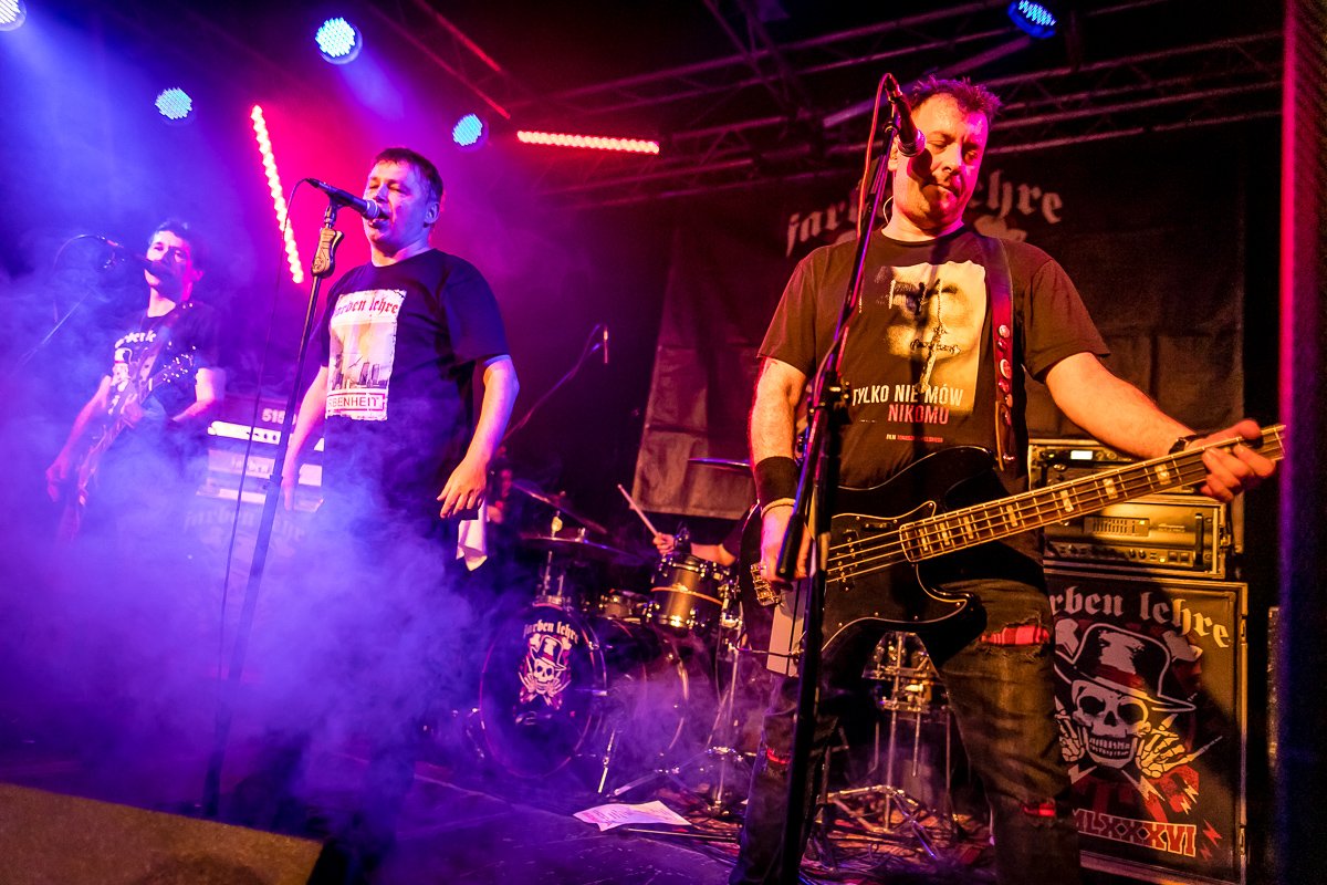 komplet-na-koncercie-punkowym-w-jck-85507
