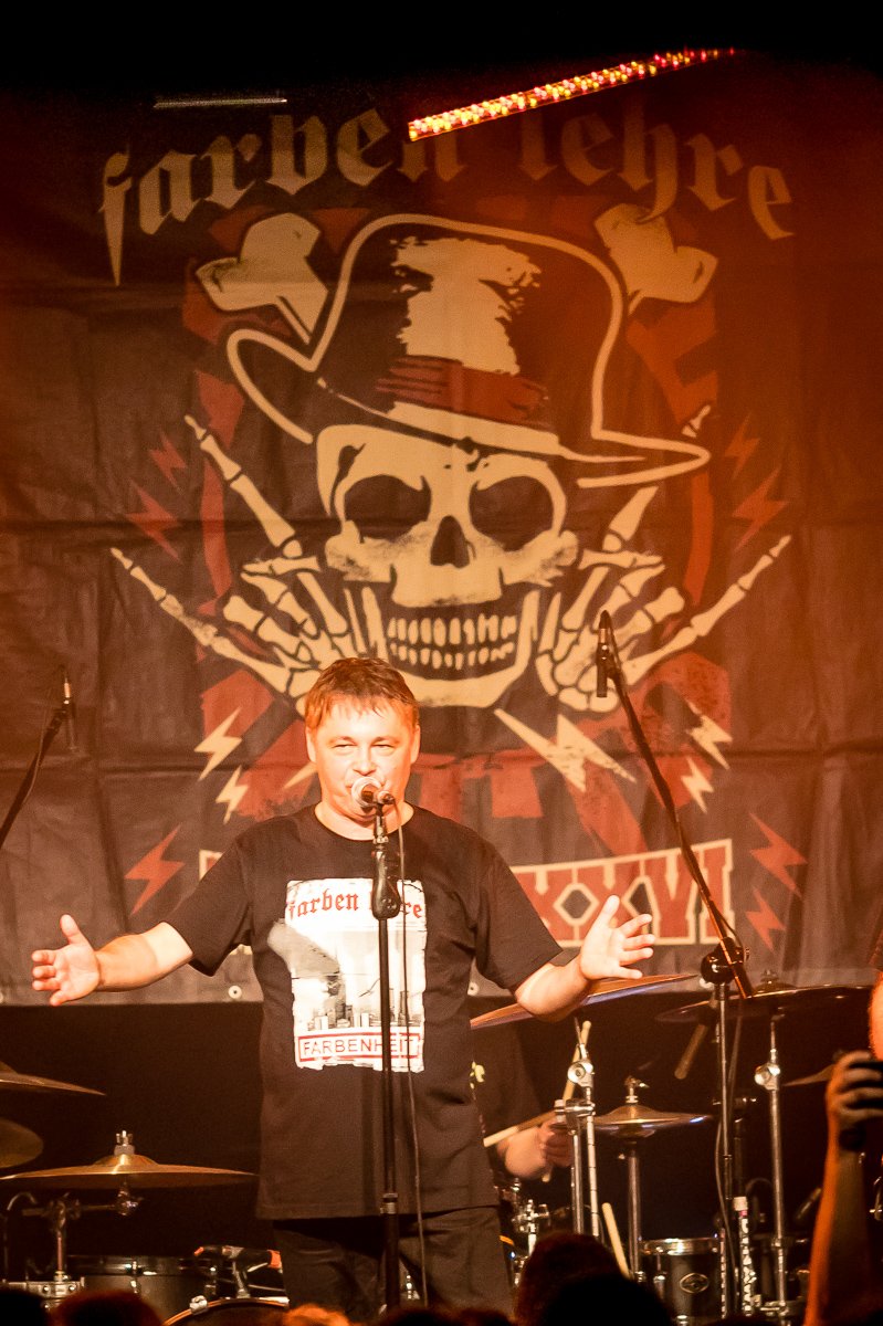 komplet-na-koncercie-punkowym-w-jck-85507
