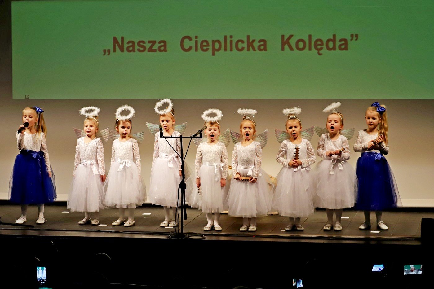 cieplicka-koleda-i-statuetka-dla-szkoy-85524