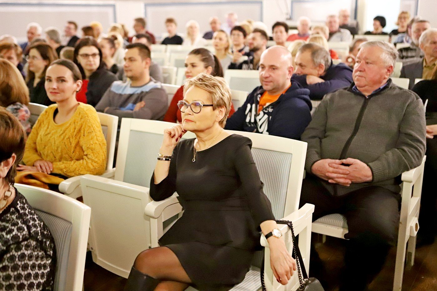 cieplicka-koleda-i-statuetka-dla-szkoy-85524
