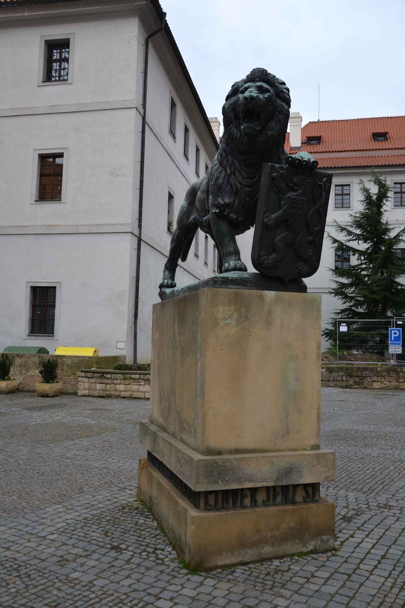 dzien-w-pradze-85774