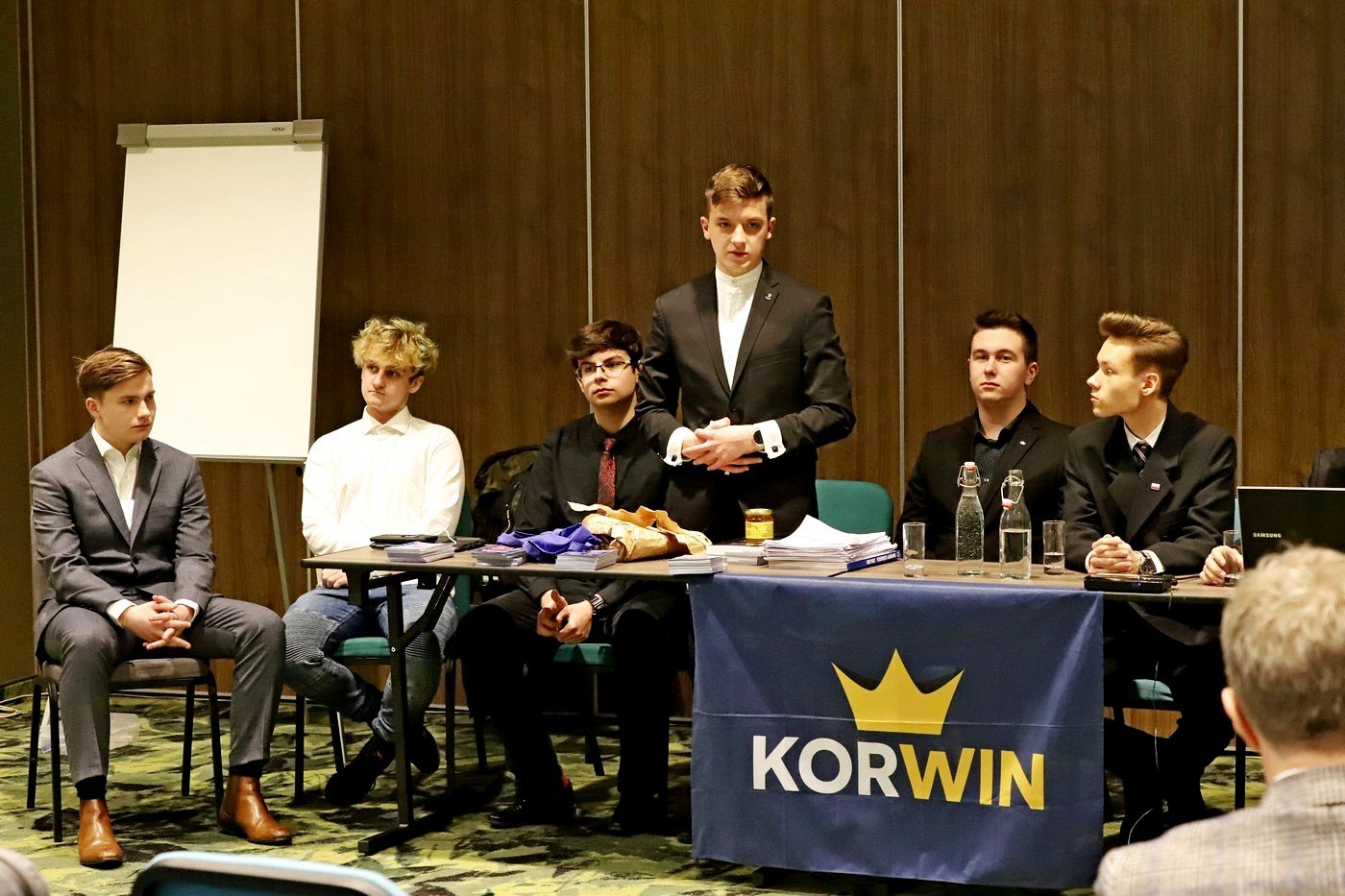 modziezowka-korwina-z-sosnierzem-86043