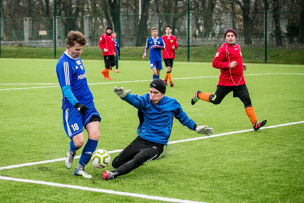 zdemolowali-czarnych-86048