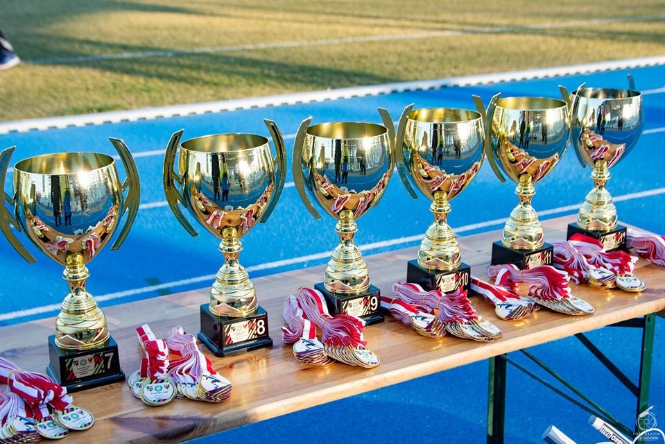 staneli-na-podium-86077