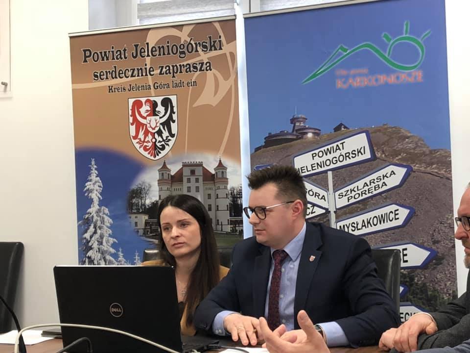w-starostwie-wideokonferencja-86205