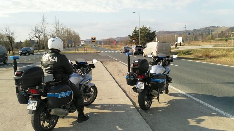 policjanci-na-motocyklach-rozpoczeli-sezon-86231