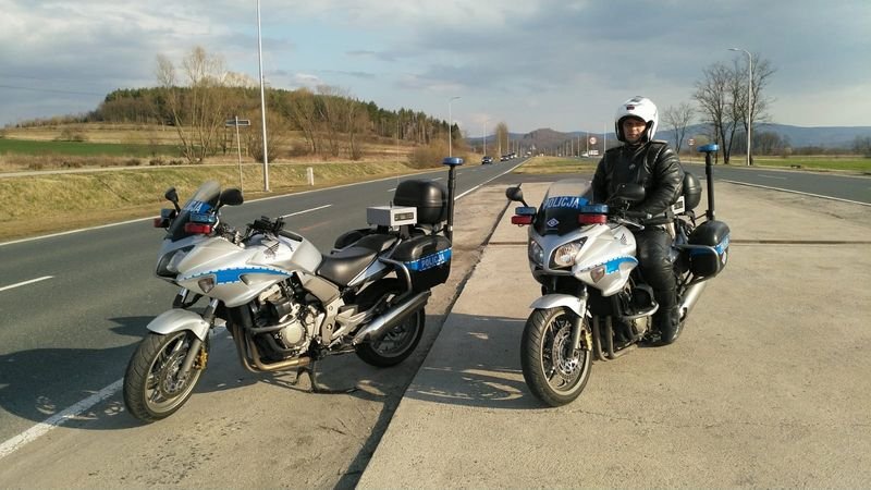 policjanci-na-motocyklach-rozpoczeli-sezon-86231