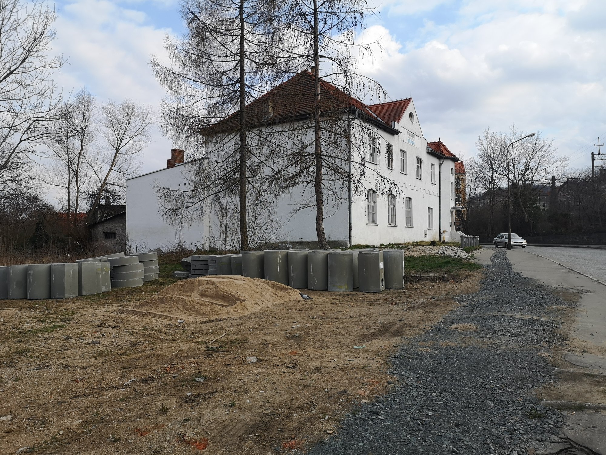 w-czasie-remontu-ulicy-drzymay-uruchomia-garbaty-mostek-86286
